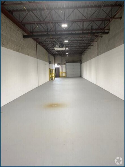 More Photos Of 1616 Matheson Blvd, Mississauga Manufacturing For Lease