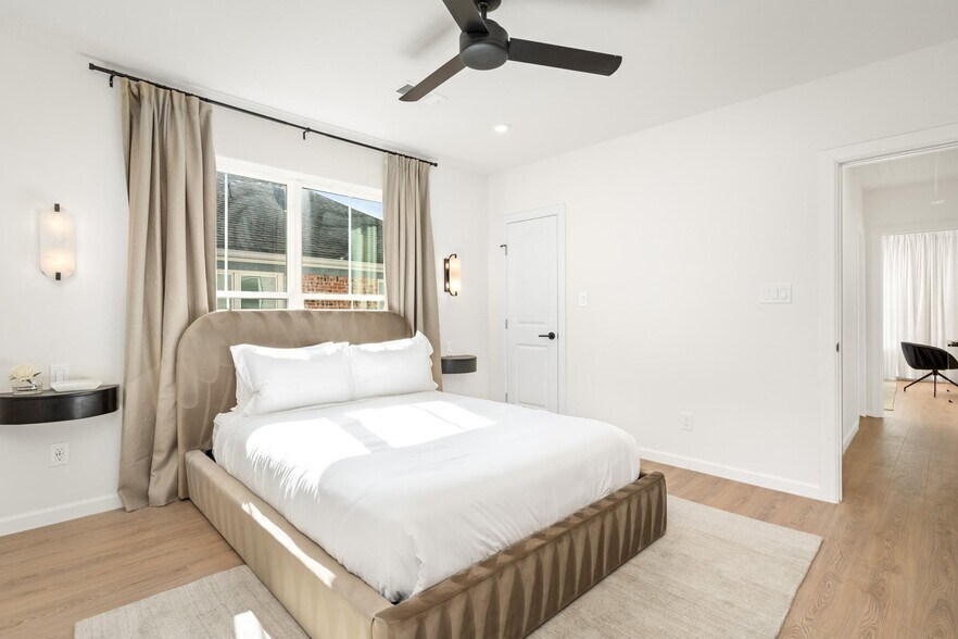 More Photos Of , Houston Multifamily For Sale