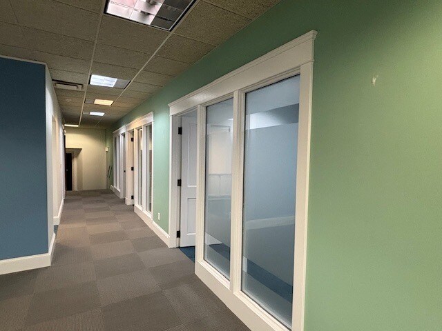 More Photos Of 201 N Clinton Ave, Saint Johns Storefront For Lease