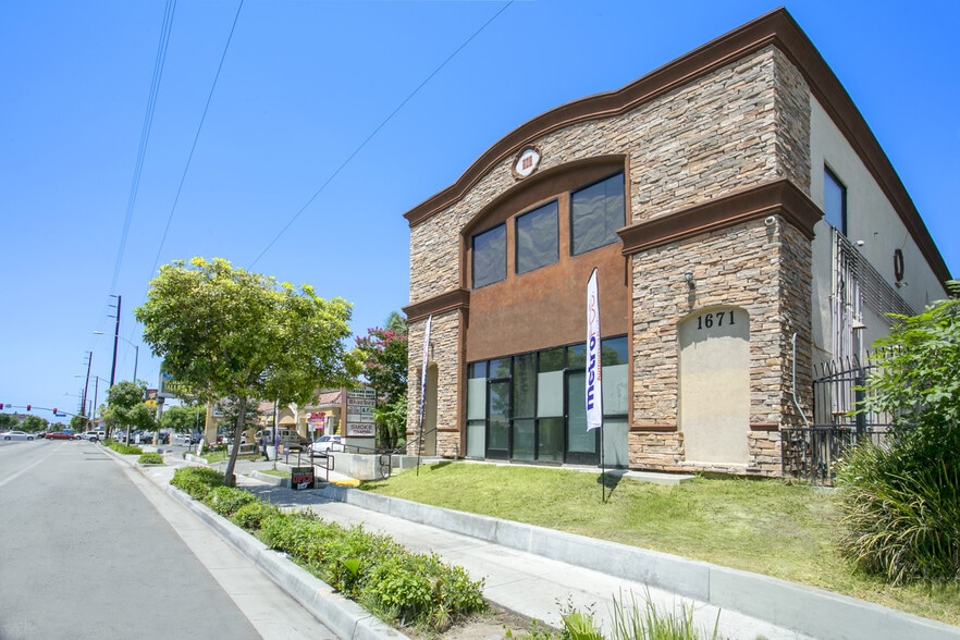 More Photos Of 1671 W Katella Ave, Anaheim Unknown For Lease