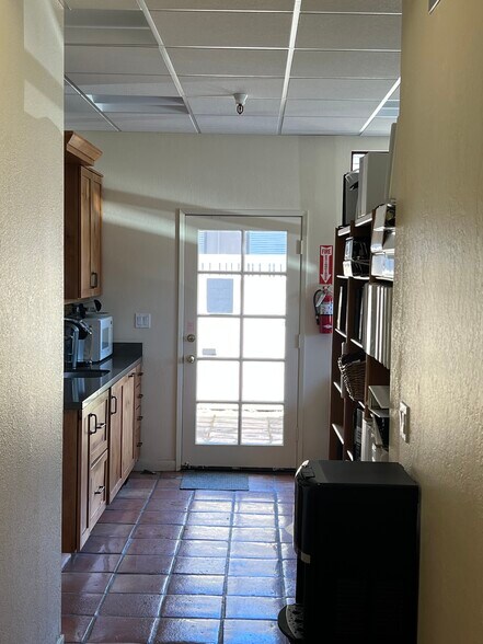 More Photos Of 26385 Carmel Rancho Blvd, Carmel Office For Lease