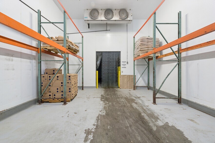 More Photos Of 1381 E 6th St, Los Angeles Food Processing For Lease