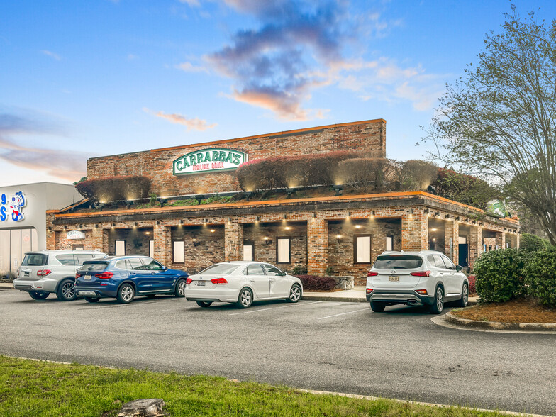 Primary Photo Of 3917 Airport Blvd, Mobile Restaurant For Sale