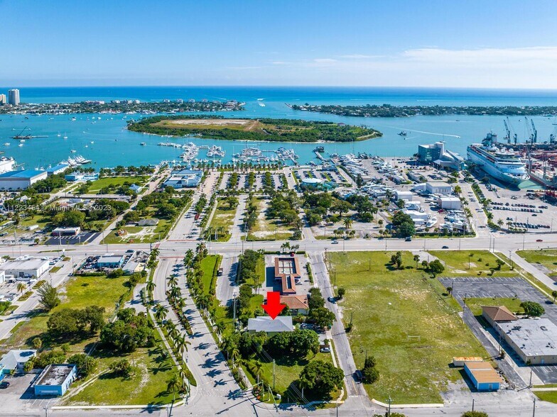 More Photos Of 56 W 12th St, West Palm Beach Apartments For Sale