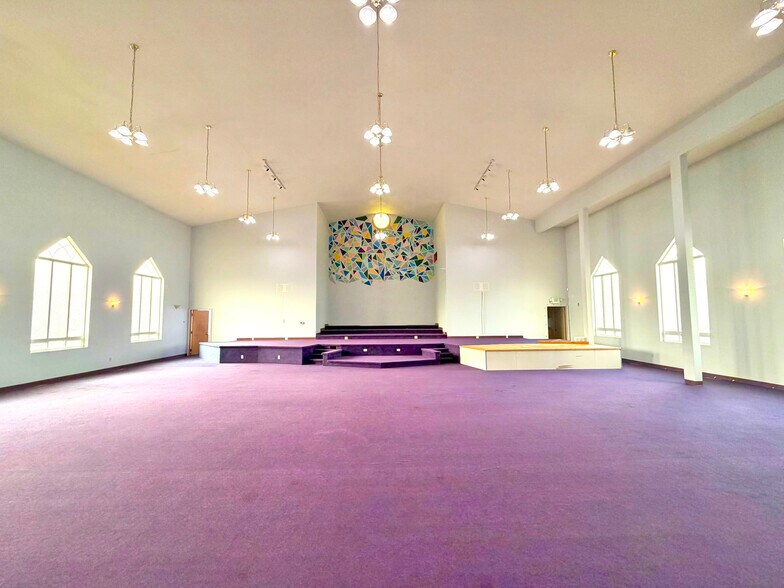 More Photos Of 4420 E Portland Ave, Tacoma Religious Facility For Sale