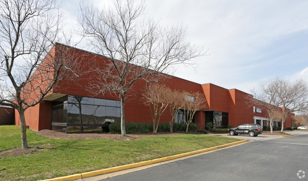 More Photos Of 5100-5190 Commerce Rd, Richmond Warehouse For Lease
