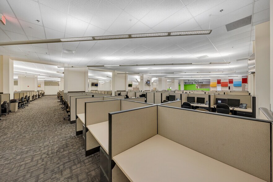 More Photos Of 2000 Virginia Ave, Collinsville Office For Lease