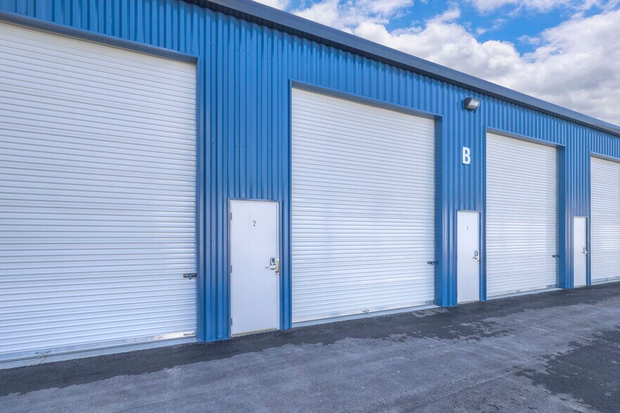 More Photos Of 1901 E 173rd St, Belton Self Storage For Lease