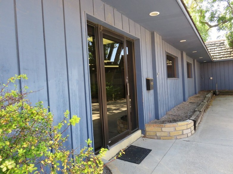 More Photos Of 123 1st St SE, Mason City Office For Lease
