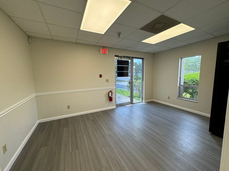 More Photos Of 1904 44th Ave E, Bradenton Industrial For Lease