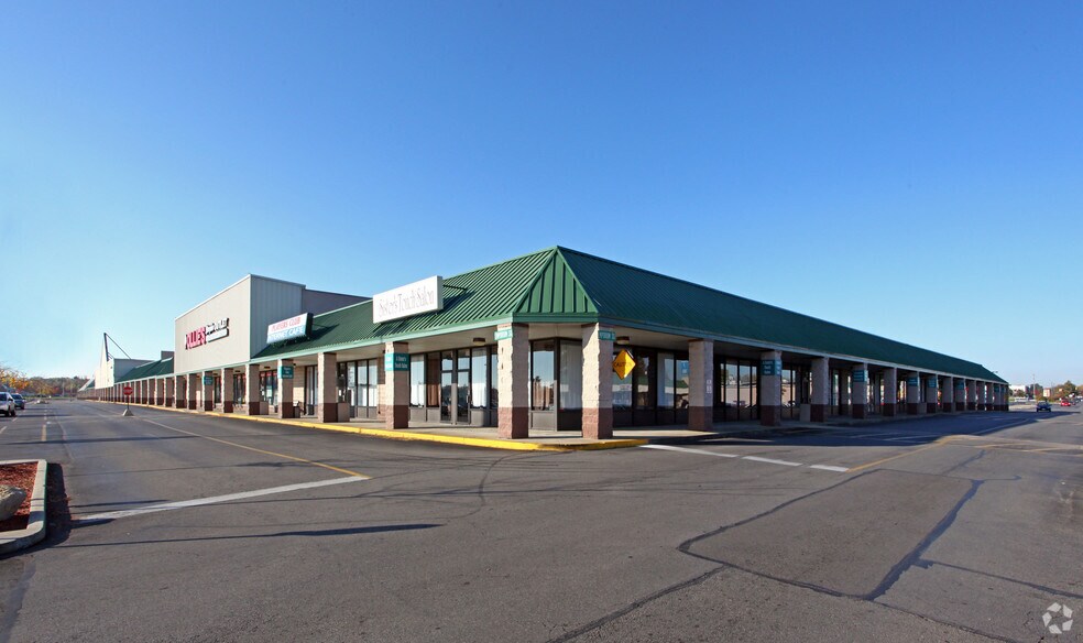 More Photos Of 5651-5841 Emporium Sq, Columbus Unknown For Lease