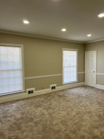 More Photos Of 1520 Pine Log Rd, Conyers Office For Lease