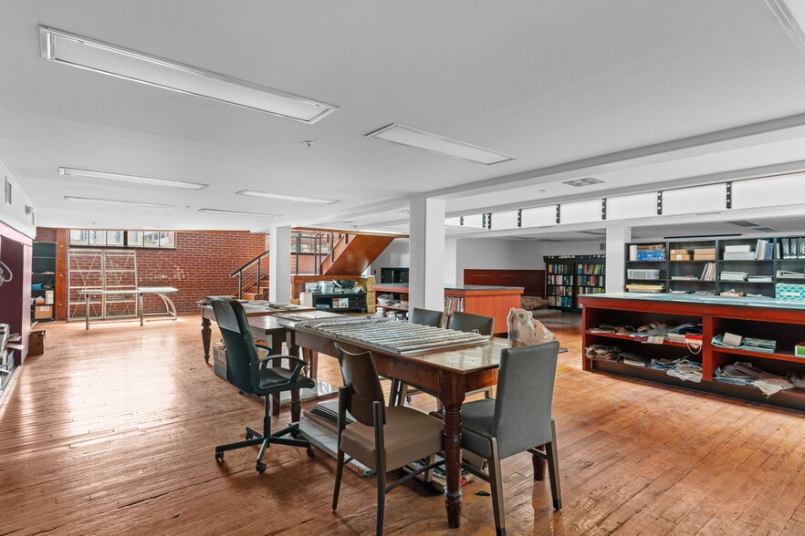 More Photos Of 1121 E Twiggs St, Tampa Loft Creative Space For Lease