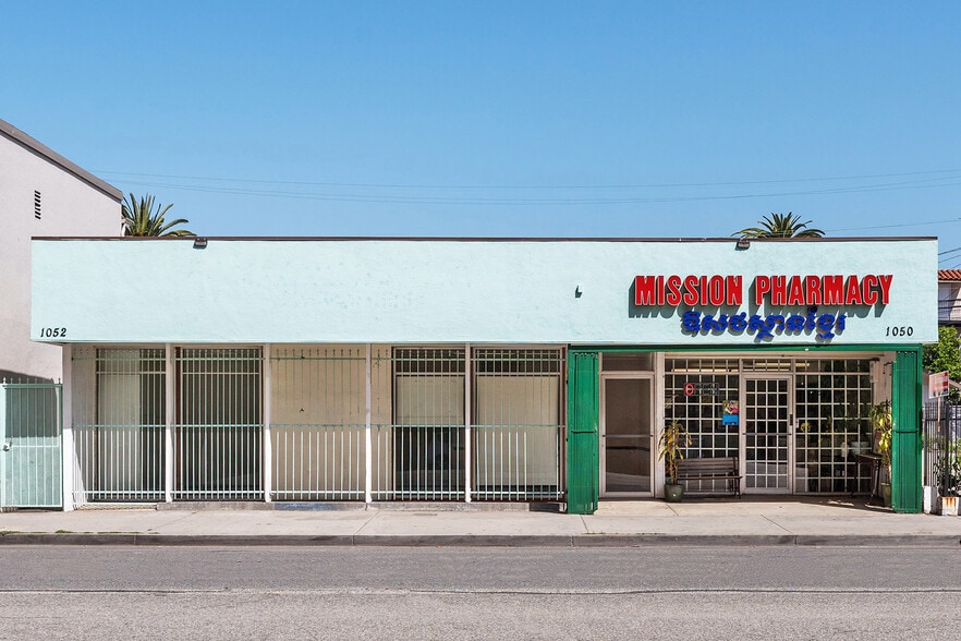 Primary Photo Of 1050-1052 Atlantic Ave, Long Beach Storefront For Lease