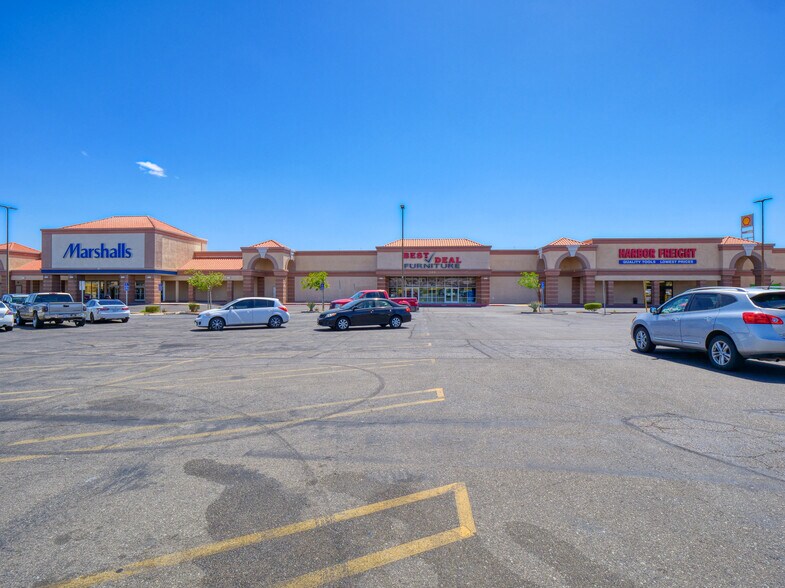 More Photos Of 510-580 E Virginia Way, Barstow Unknown For Lease