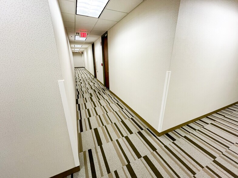 More Photos Of 500 W Illinois Ave, Midland Office For Lease