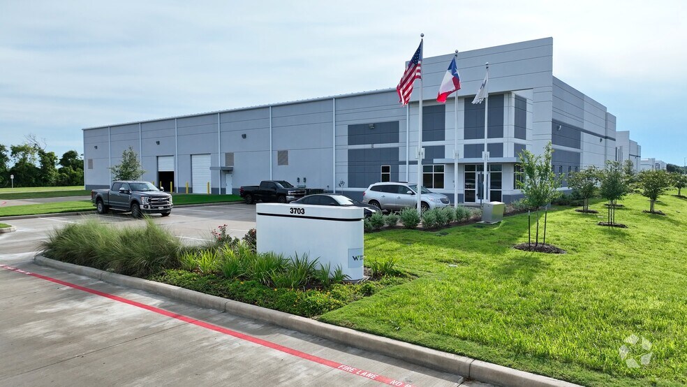 Primary Photo Of 3703 Cedar Blvd, Baytown Unknown For Lease