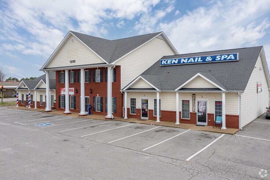 More Photos Of 1289 Northfield Dr, Clarksville Freestanding For Lease