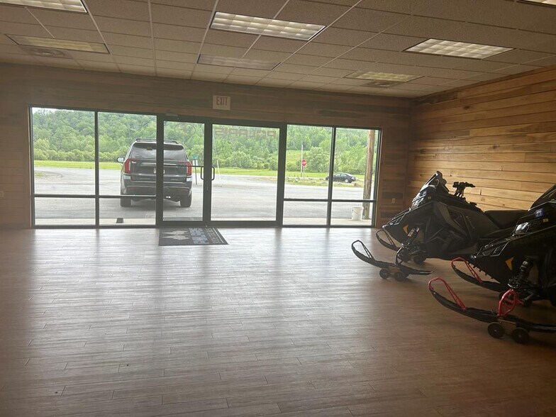 More Photos Of 56 N Bullock Rd, Mansfield Storefront Retail Office For Sale