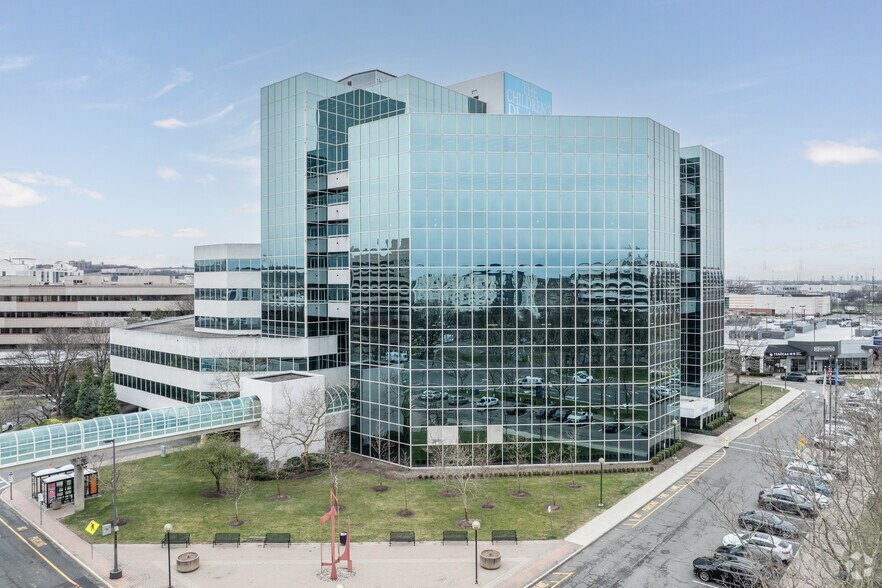 Primary Photo Of 500 Plaza Dr, Secaucus Office For Lease