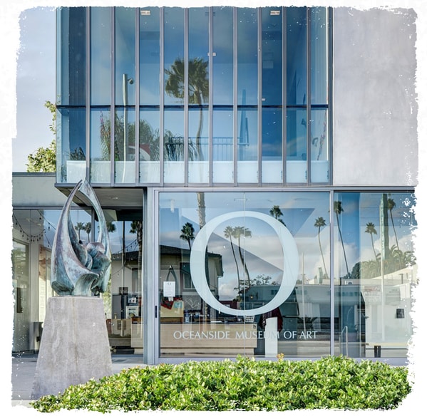 More Photos Of 302 Oceanside Blvd, Oceanside Service For Lease