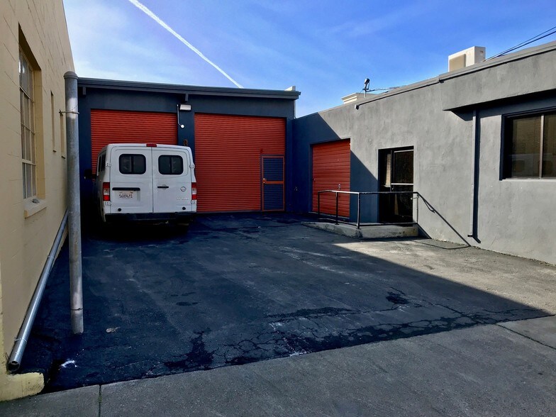 More Photos Of 936-938 S Amphlett Blvd, San Mateo Warehouse For Lease