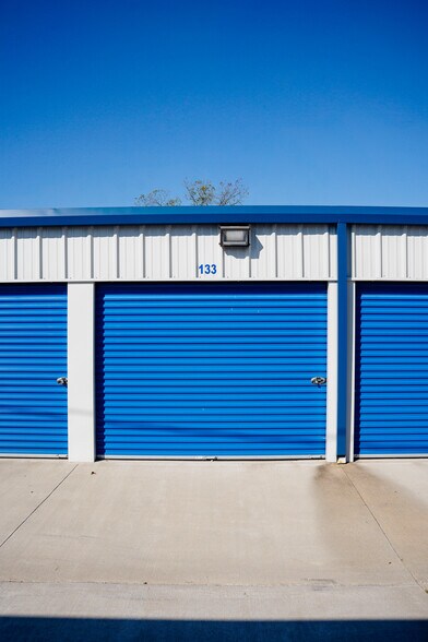 More Photos Of 1061 Banning st, Marshfield Self Storage For Sale