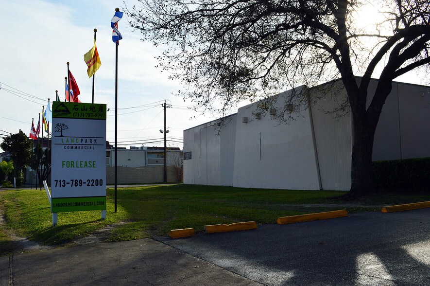 More Photos Of 6001-6501 Westline Dr, Houston Unknown For Lease