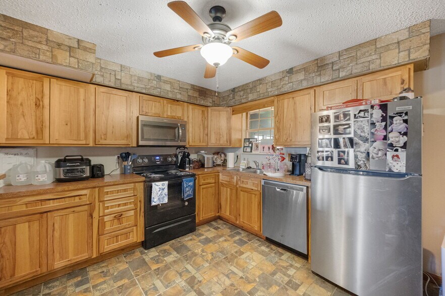 More Photos Of 10040 Pieper Rd, Potosi Manufactured Housing Mobile Home Park For Sale