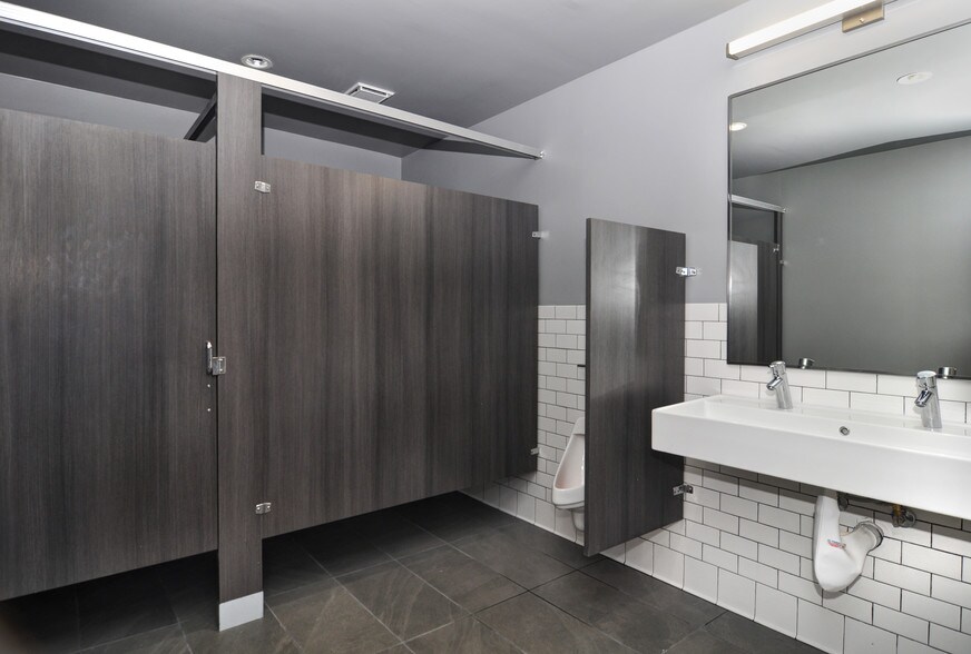 More Photos Of 31706 S Coast Hwy, Laguna Beach Office For Lease