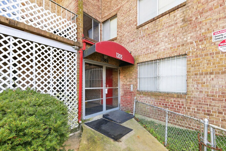 More Photos Of 1303-1309 Congress St SE, Washington Apartments For Sale