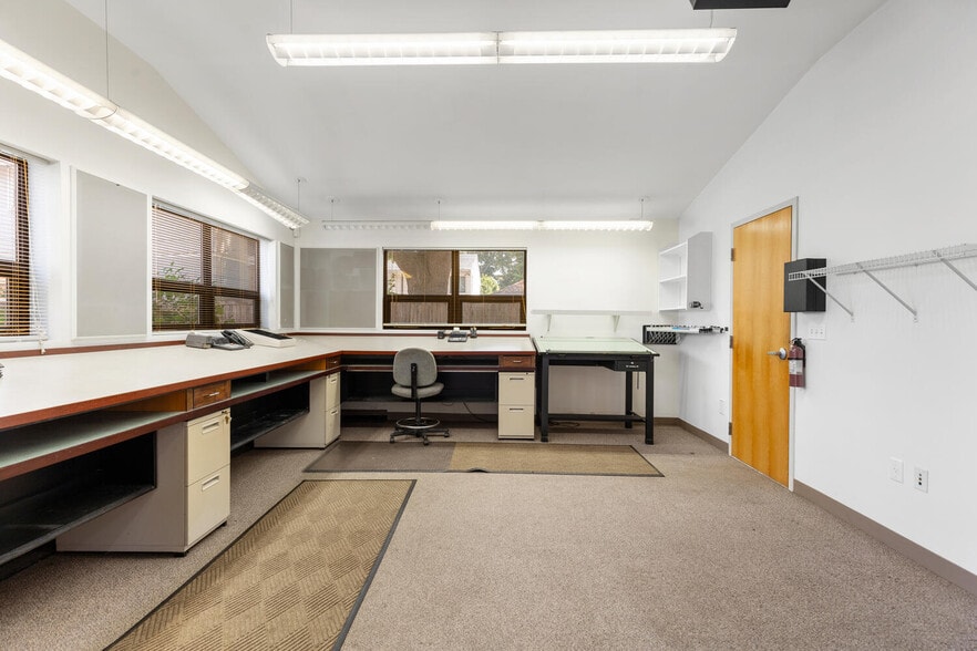More Photos Of 30 Thacher St, Malden Office For Sale