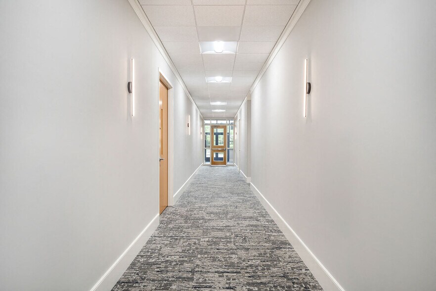 More Photos Of 1 Greenwich St, Stewartsville Medical For Lease