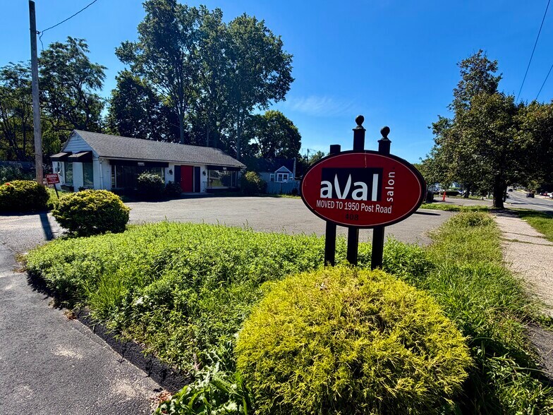More Photos Of 408 Boston Post Rd, Darien Freestanding For Lease