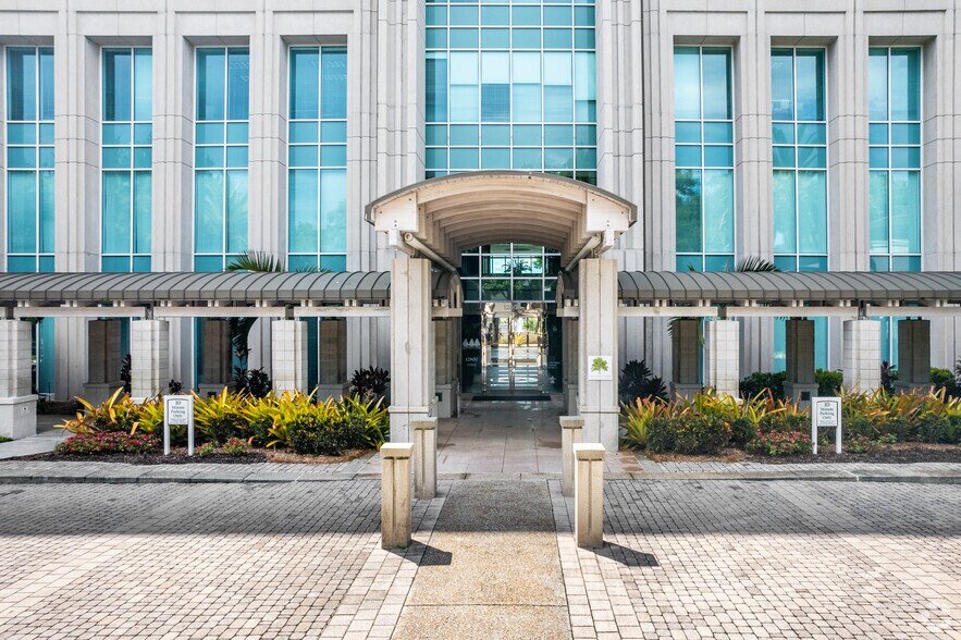 More Photos Of 12800 University Dr, Fort Myers Unknown For Lease