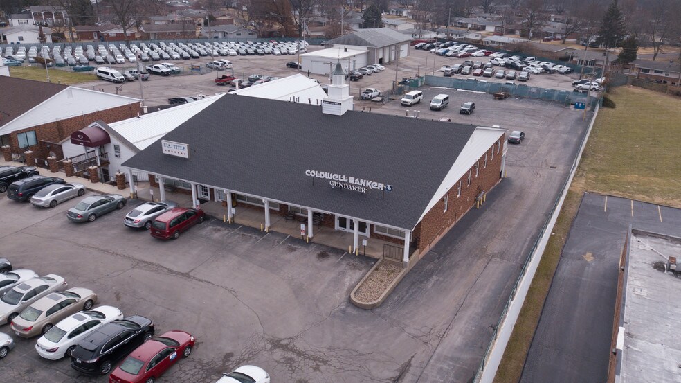 More Photos Of 2402-2418 N Hwy 67, Florissant Office For Lease