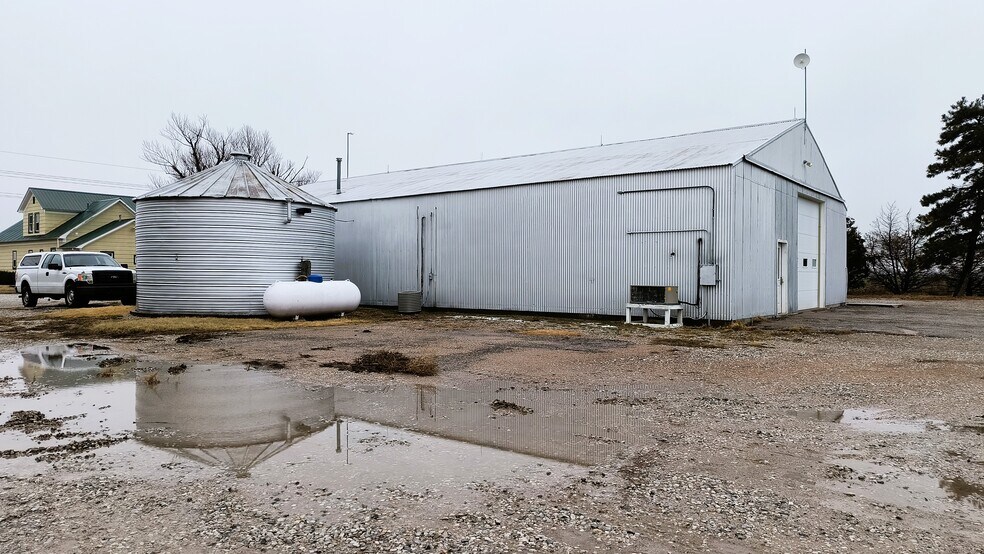 More Photos Of 853 KS-19 Hwy, Larned Warehouse For Sale