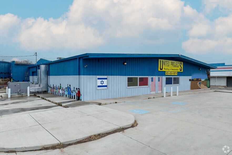 Primary Photo Of 113 Gold Ave, Grants Light Manufacturing For Sale