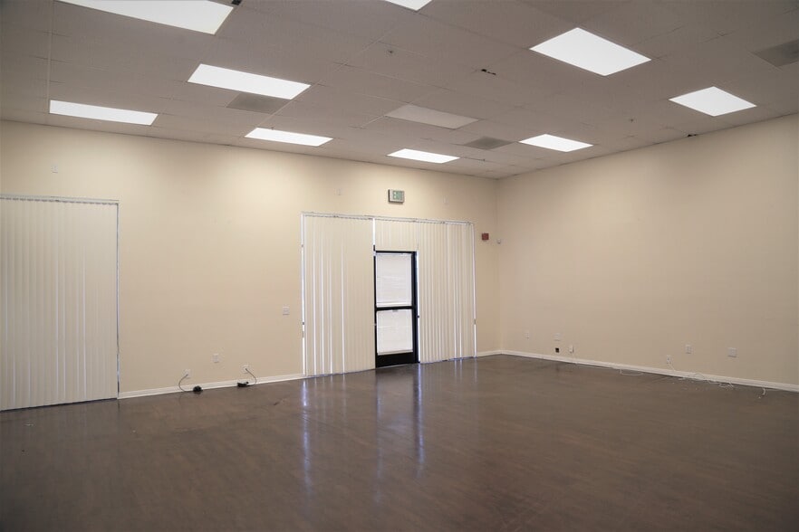 More Photos Of 2308 University Ave, Riverside Freestanding For Lease