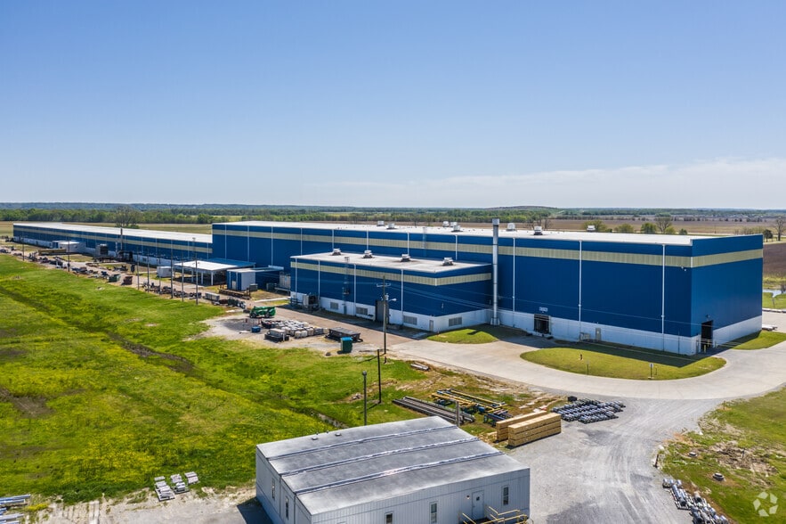 More Photos Of 1001 Schulz Blvd, Robinsonville Manufacturing For Lease