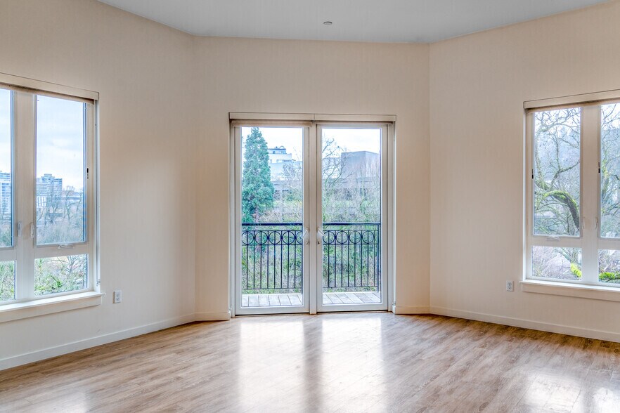 More Photos Of 1115 SW Market St, Portland Apartments For Sale