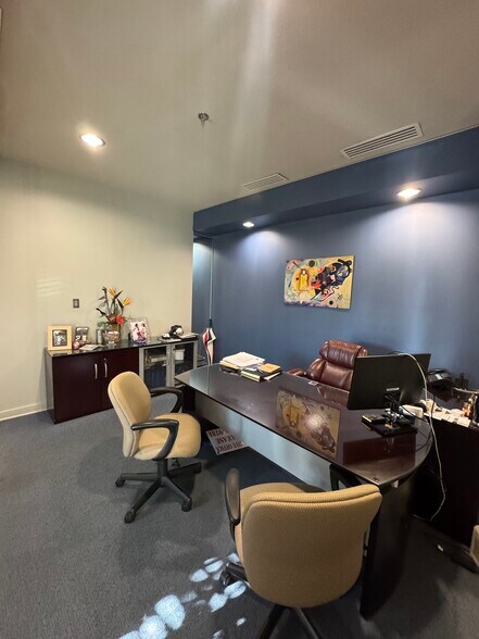 More Photos Of 3085 Fountainside Dr, Germantown Medical For Sale