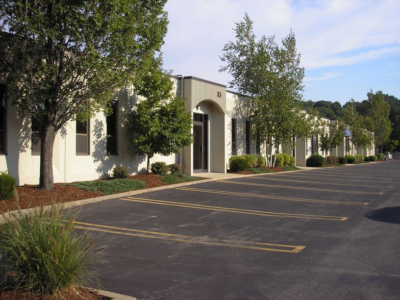 More Photos Of 981 Keynote Cir, Brooklyn Heights Office For Lease