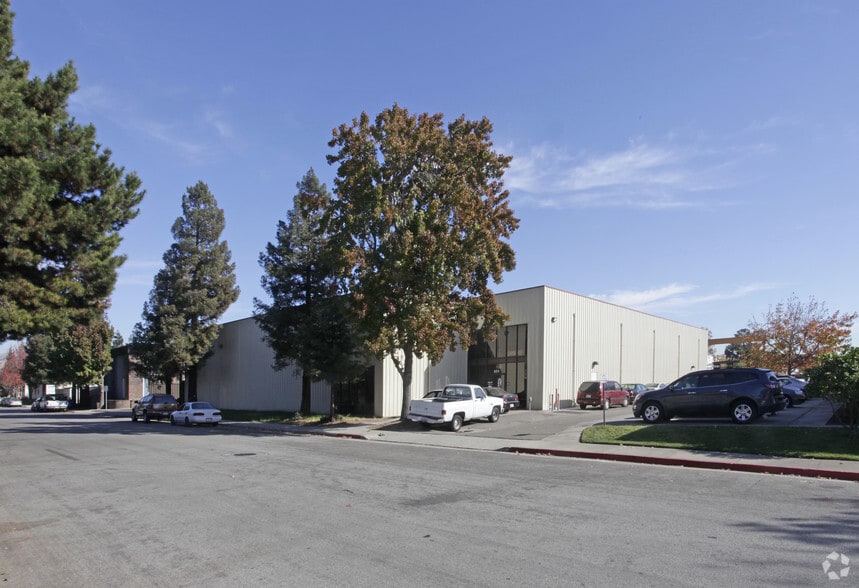 Primary Photo Of 850 Faulstich Ct, San Jose Warehouse For Lease