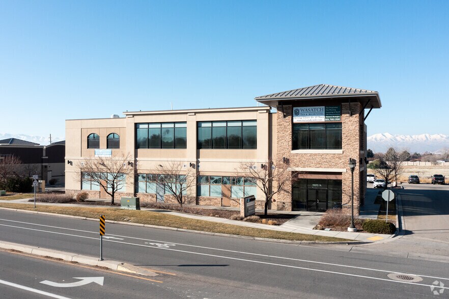 More Photos Of Alpine Hwy @ Highway 92, Highland Unknown For Lease