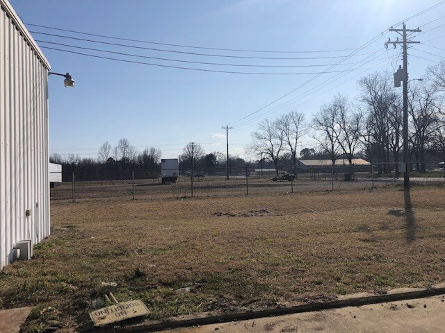 More Photos Of 1036 N 2nd St, Baldwyn Warehouse For Sale