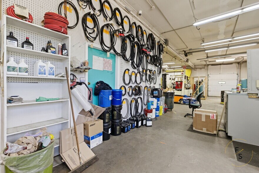 More Photos Of 64 Cody St, West Hartford Warehouse For Sale