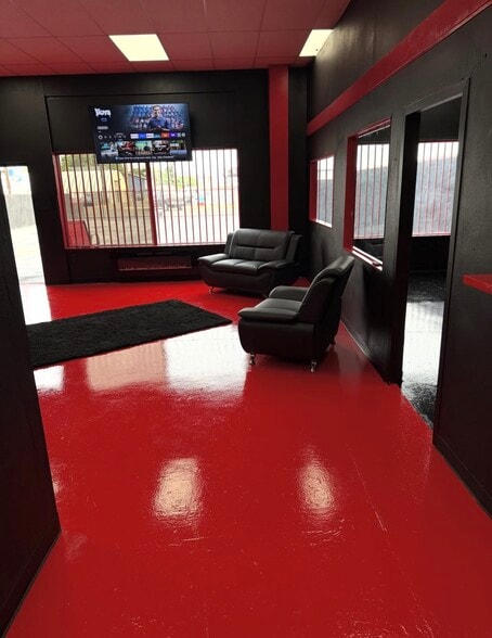 More Photos Of 309 S 1st St, Yakima Flex For Lease