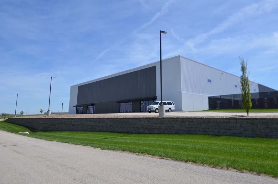 Primary Photo Of 1550 Roberts Ferry Rd, Tiffin Warehouse For Lease