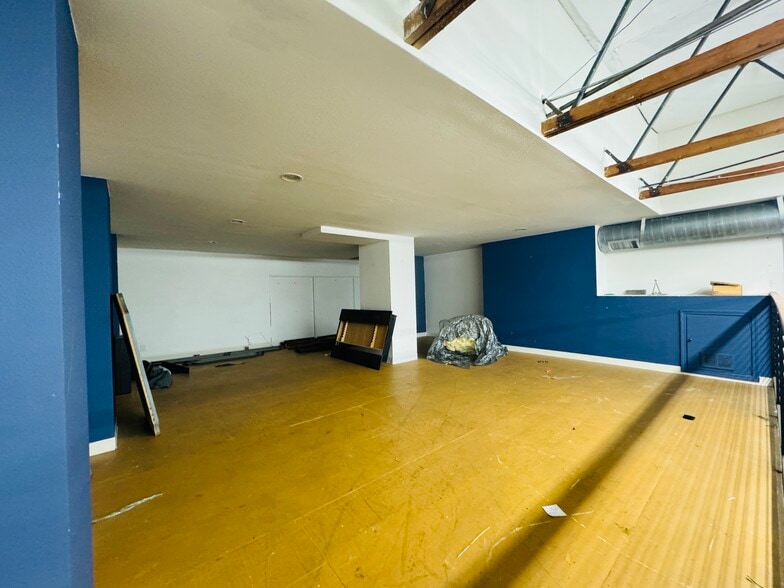 More Photos Of 8057 Raytheon Rd, San Diego Manufacturing For Sale